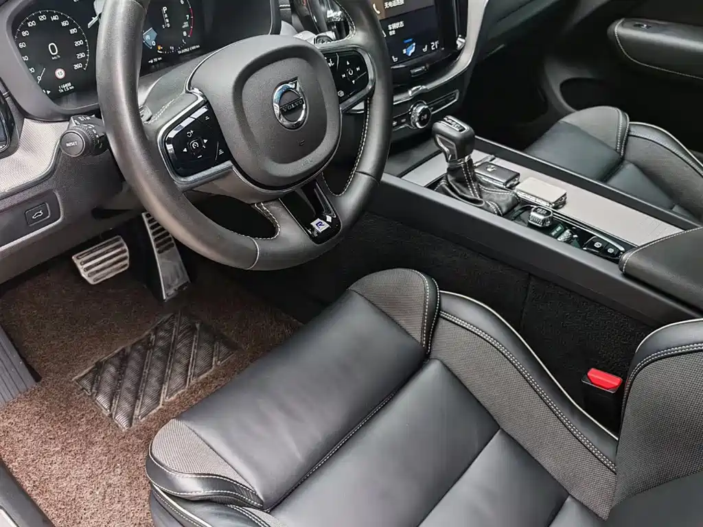 Volvo XC60 — миниатюра 2