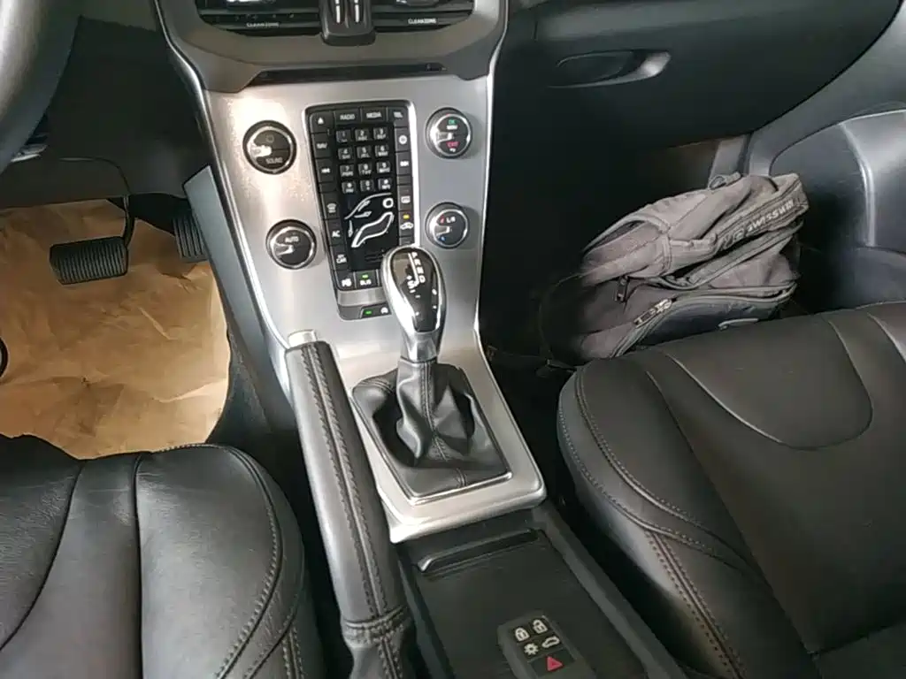 Volvo V40 — миниатюра 14