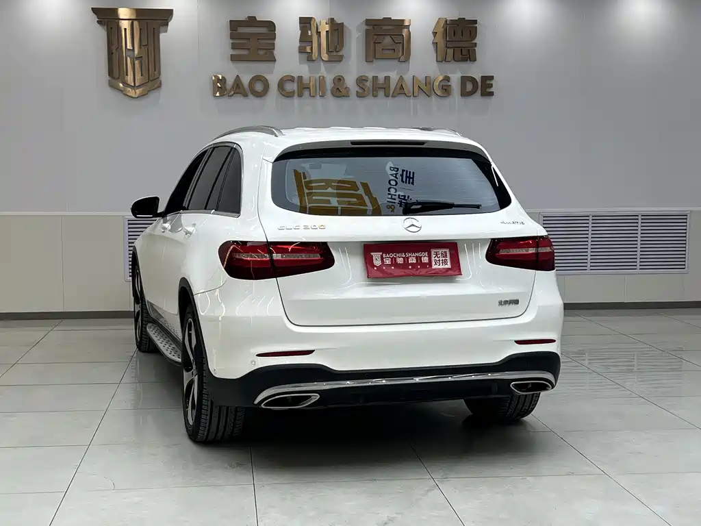MERCEDES-BENZ GLC