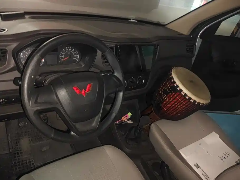 Wuling Hongguang V — миниатюра 12