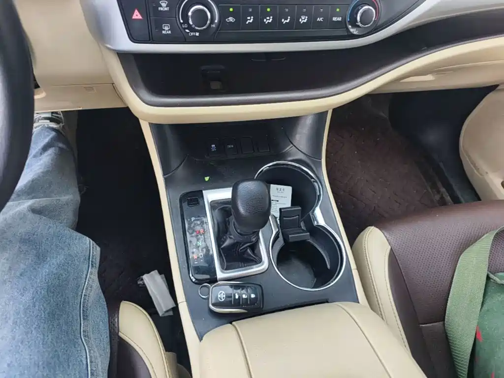 Toyota Highlander — миниатюра 14