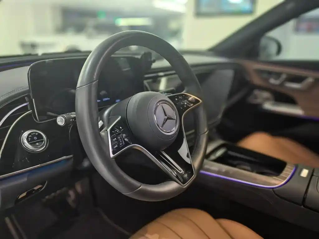 Mercedes-Benz E-Class E 2024 E 300 L Luxury