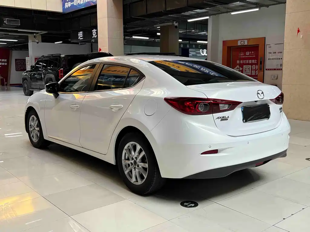 Mazda 3 Axela — миниатюра 9