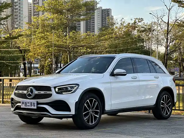 MERCEDES-BENZ GLC