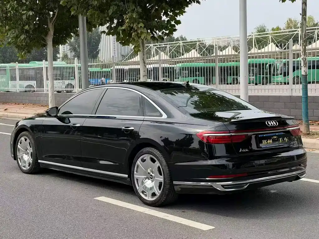 Audi A8 — миниатюра 9