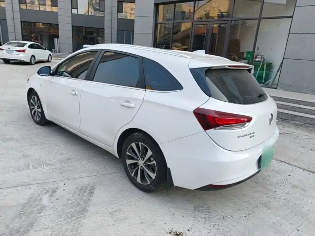 Buick Excelle — миниатюра 5