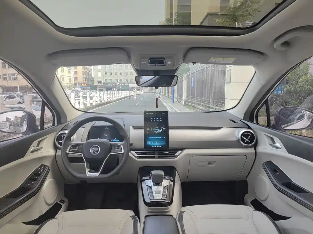 BYD Yuan Pro — миниатюра 19