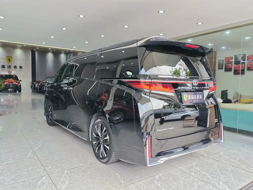 Toyota Vellfire — миниатюра 26