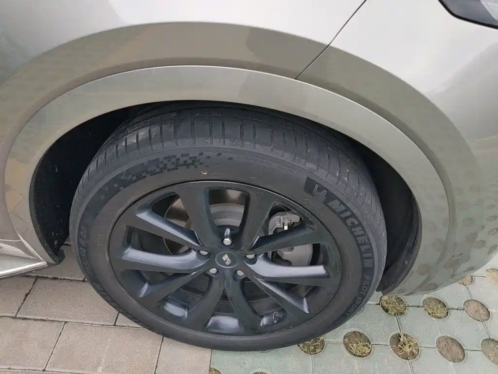 Li Auto Li ONE — миниатюра 8