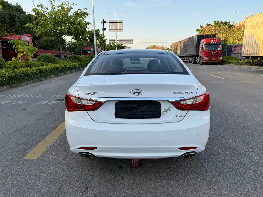 Hyundai Sonata — миниатюра 5