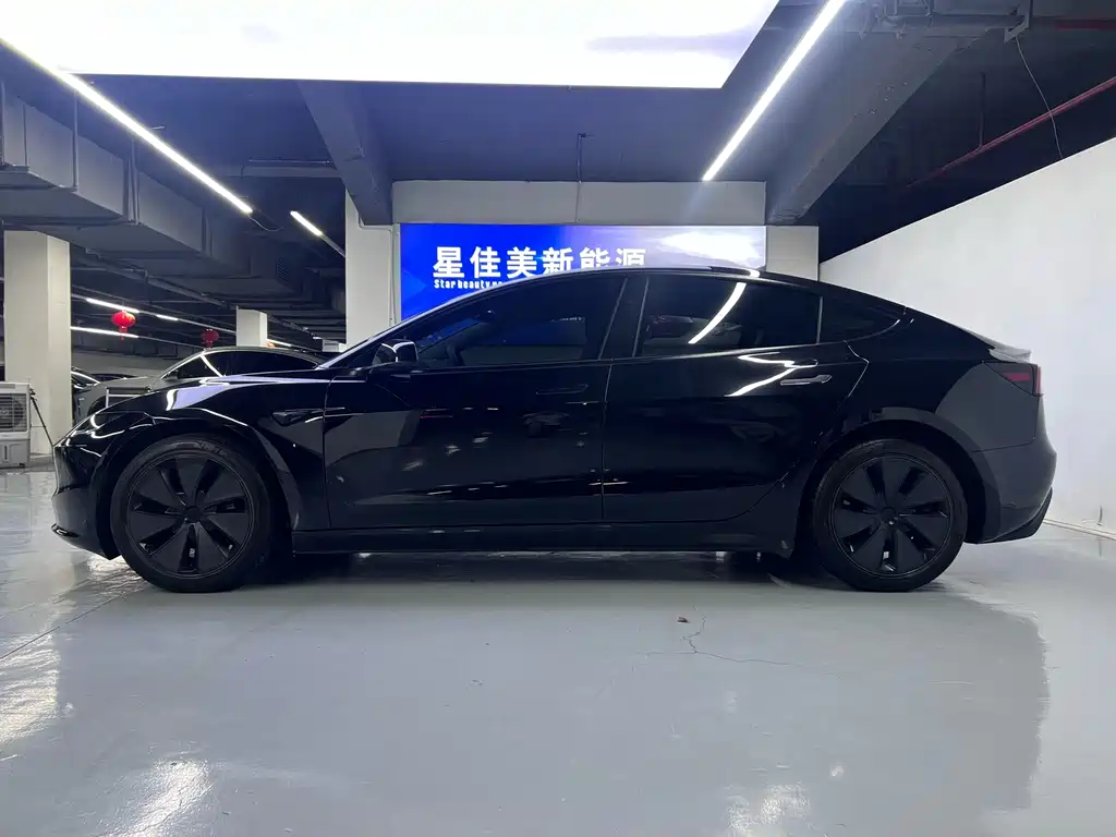 Tesla Model 3 — миниатюра 9