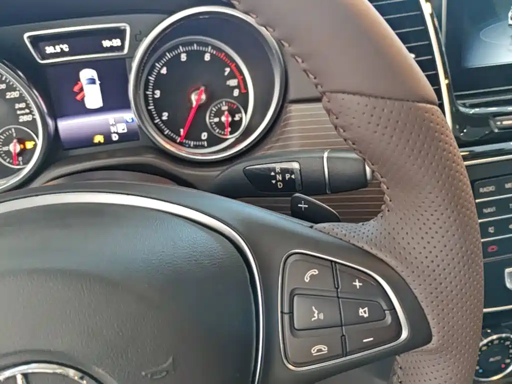 Mercedes-Benz GLE (Import) — миниатюра 14