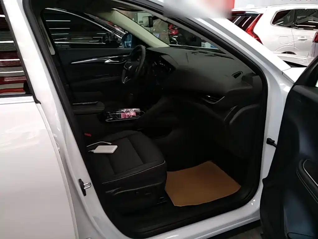 Buick Envision Plus — миниатюра 25