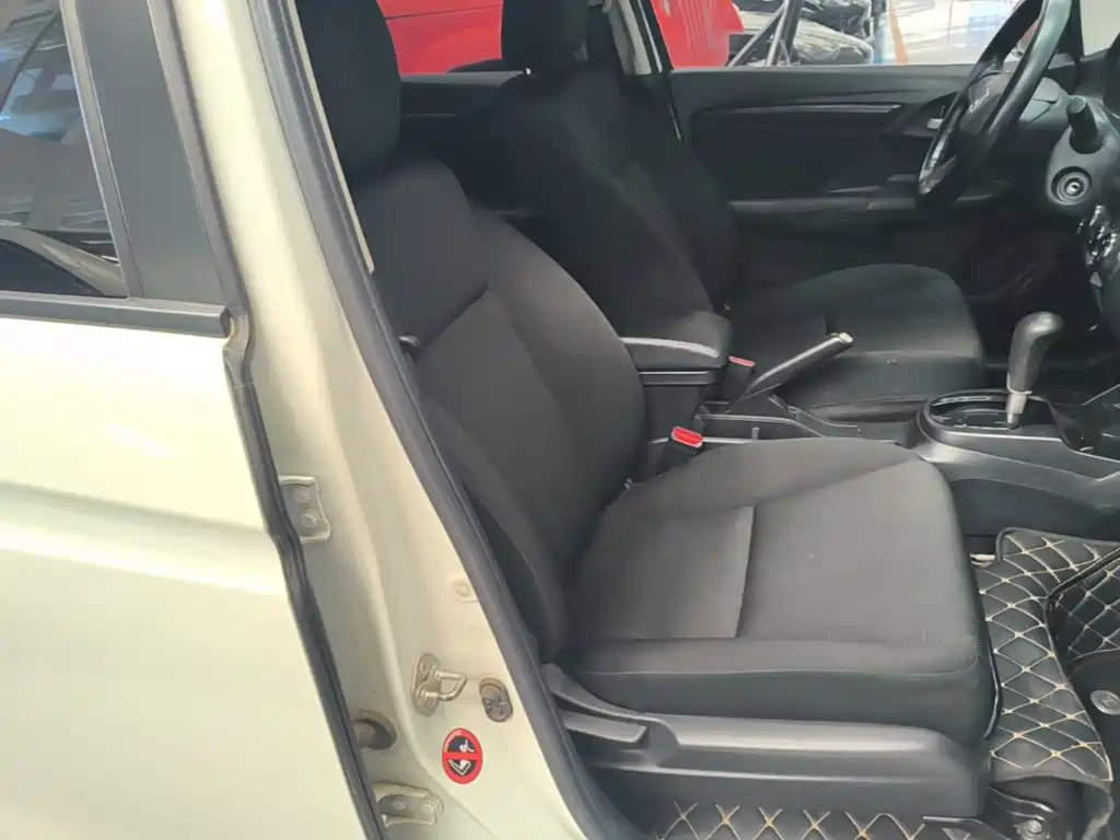 Honda Fit — миниатюра 25