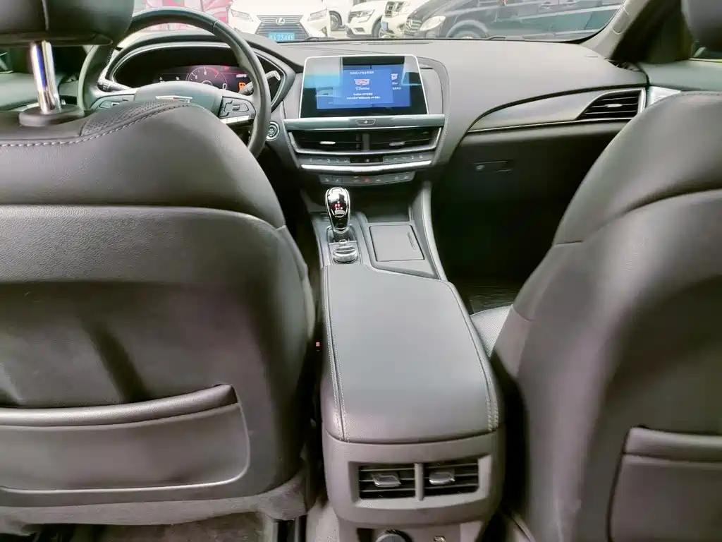 Cadillac CT5 — миниатюра 22