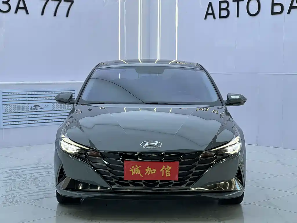 Hyundai Elantra — миниатюра 2