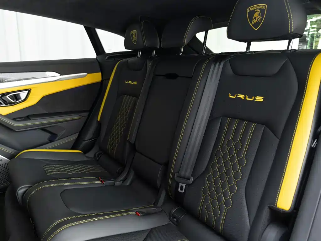 Lamborghini Urus — миниатюра 11
