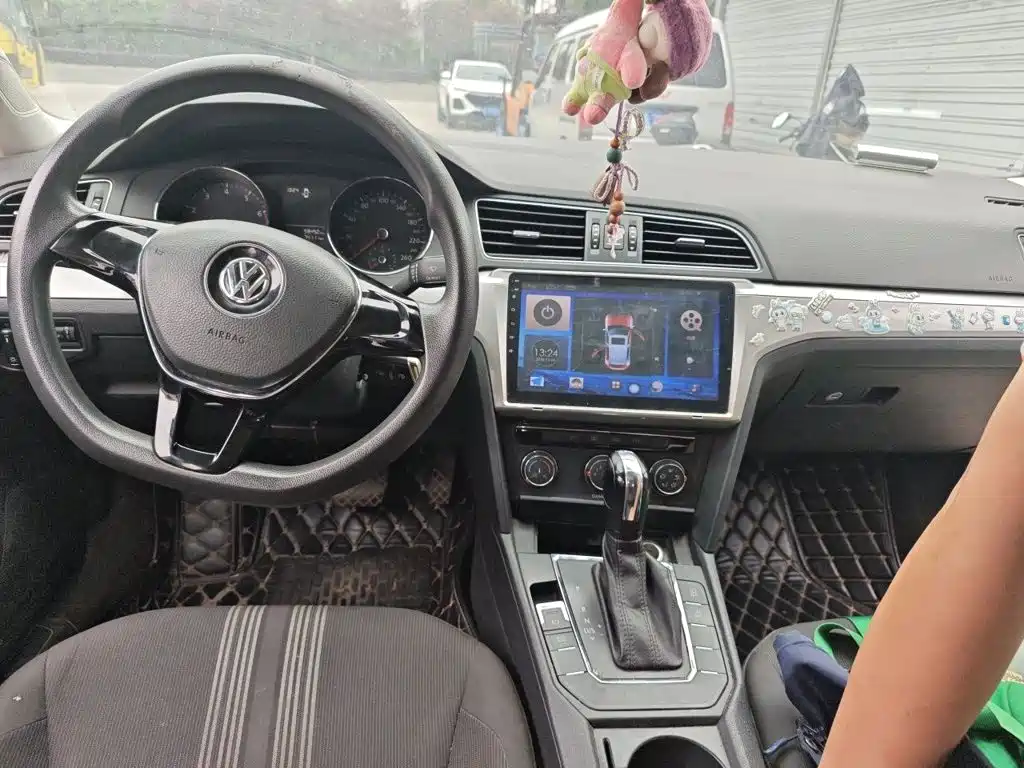 Volkswagen Lamando — миниатюра 5