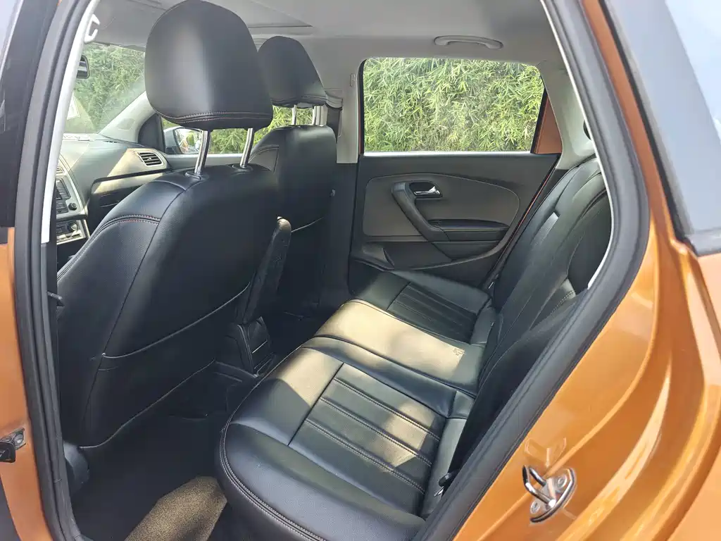Volkswagen Polo — миниатюра 7