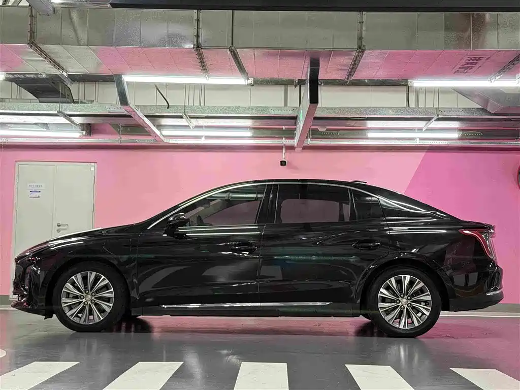 Hongqi Hongqi E-QM5 — миниатюра 3