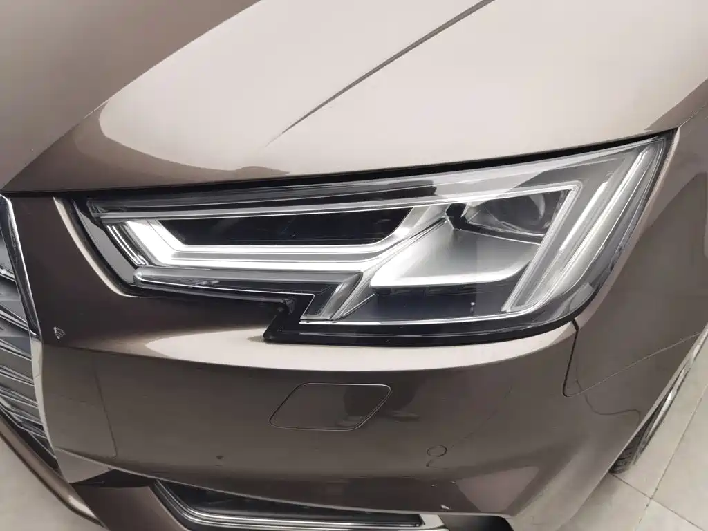Audi A4L — миниатюра 7
