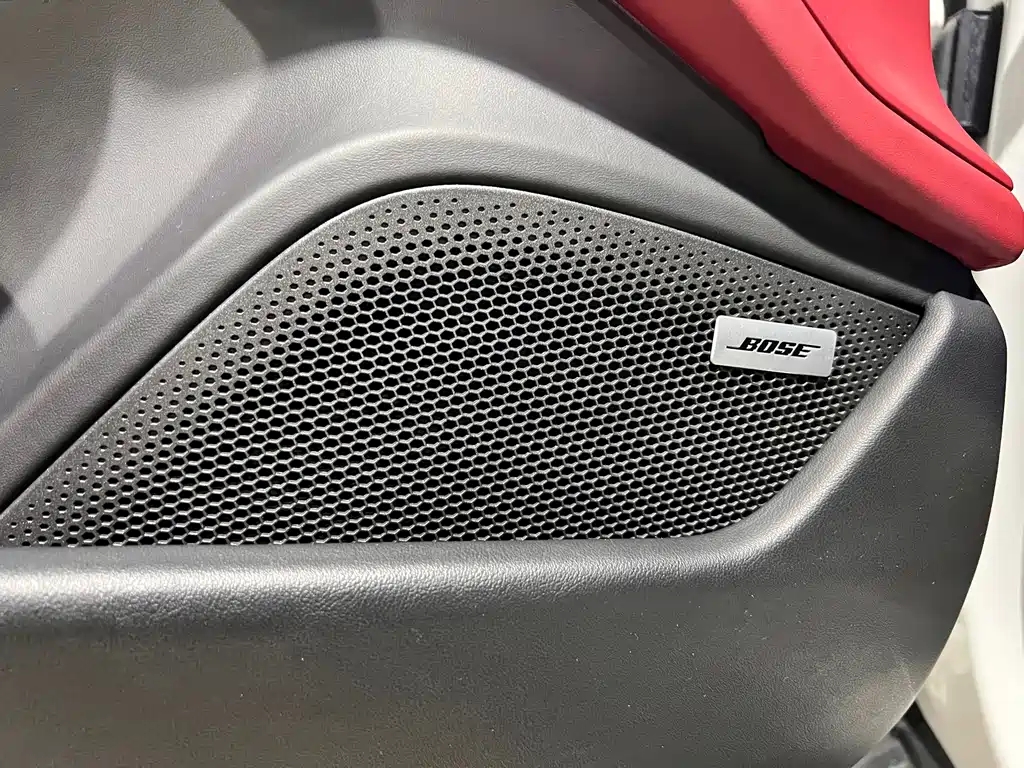 Porsche Taycan — миниатюра 7