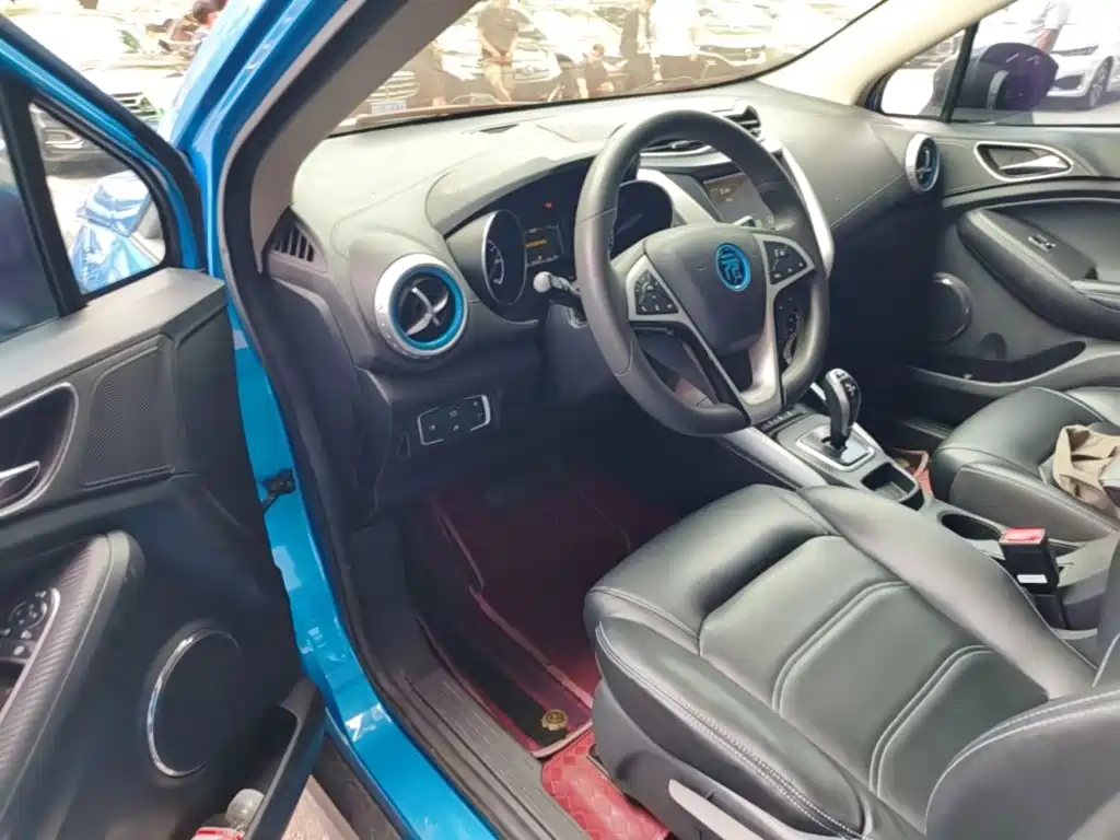 BYD Yuan EV — миниатюра 16