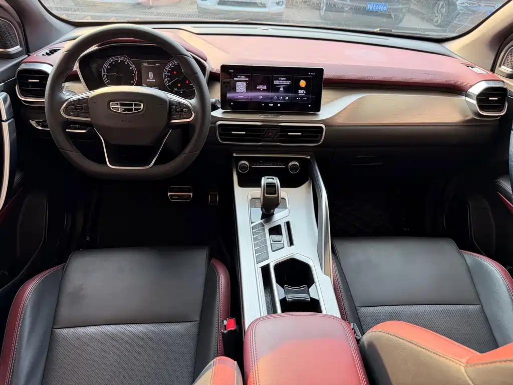 Geely Binyue — миниатюра 8