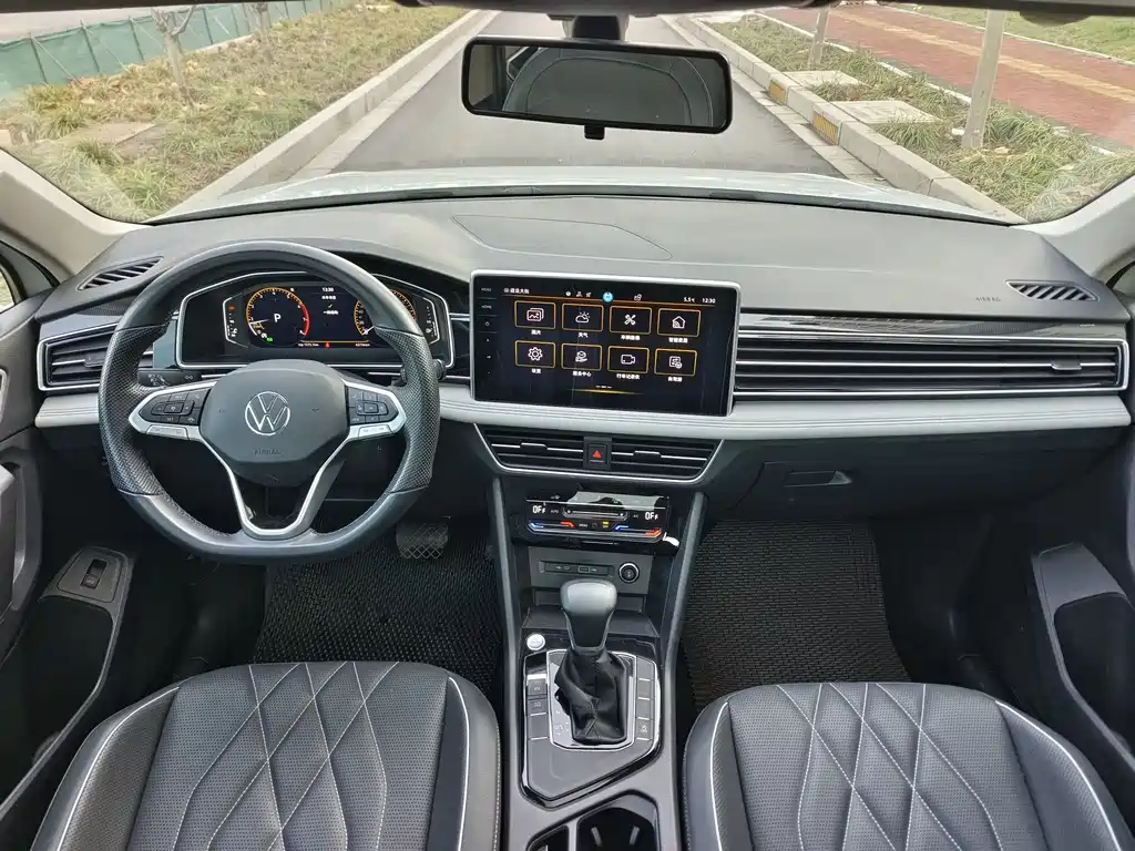 Volkswagen Tiguan L L 2024 300TSI AT Smart