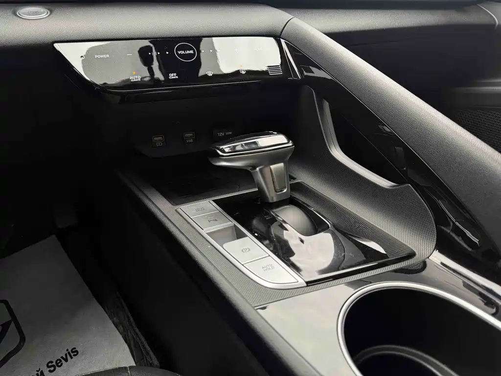 Hyundai Elantra — миниатюра 14