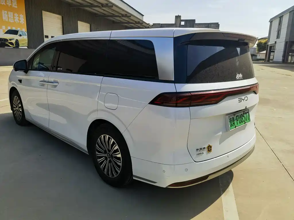 BYD Xia — миниатюра 5