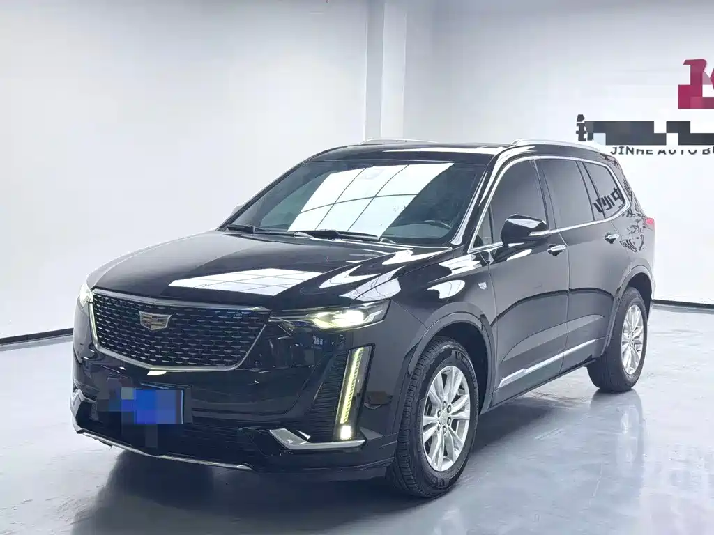 CADILLAC XT6