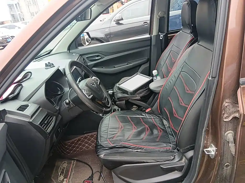Wuling Hongguang — миниатюра 15