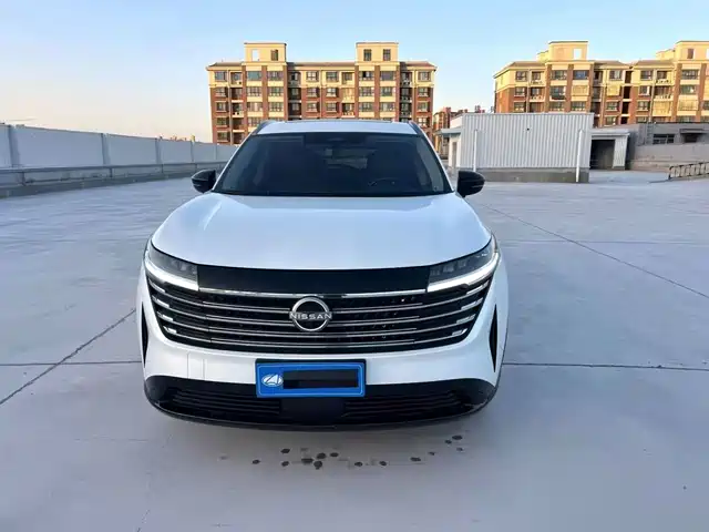 nissan exploring-the-land