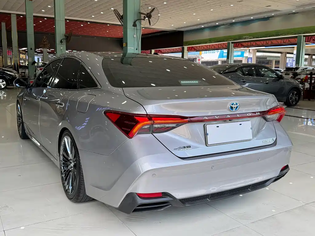Toyota Avalon — миниатюра 13