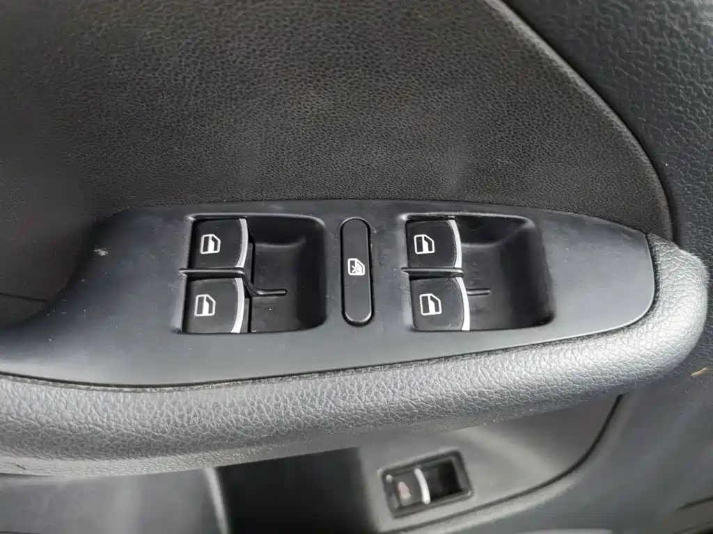 Volkswagen Sagitar — миниатюра 9