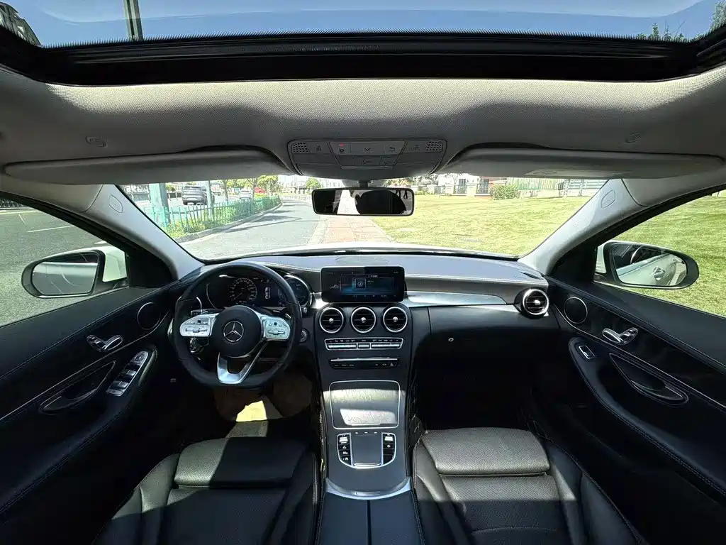 Mercedes-Benz C-Class — миниатюра 6