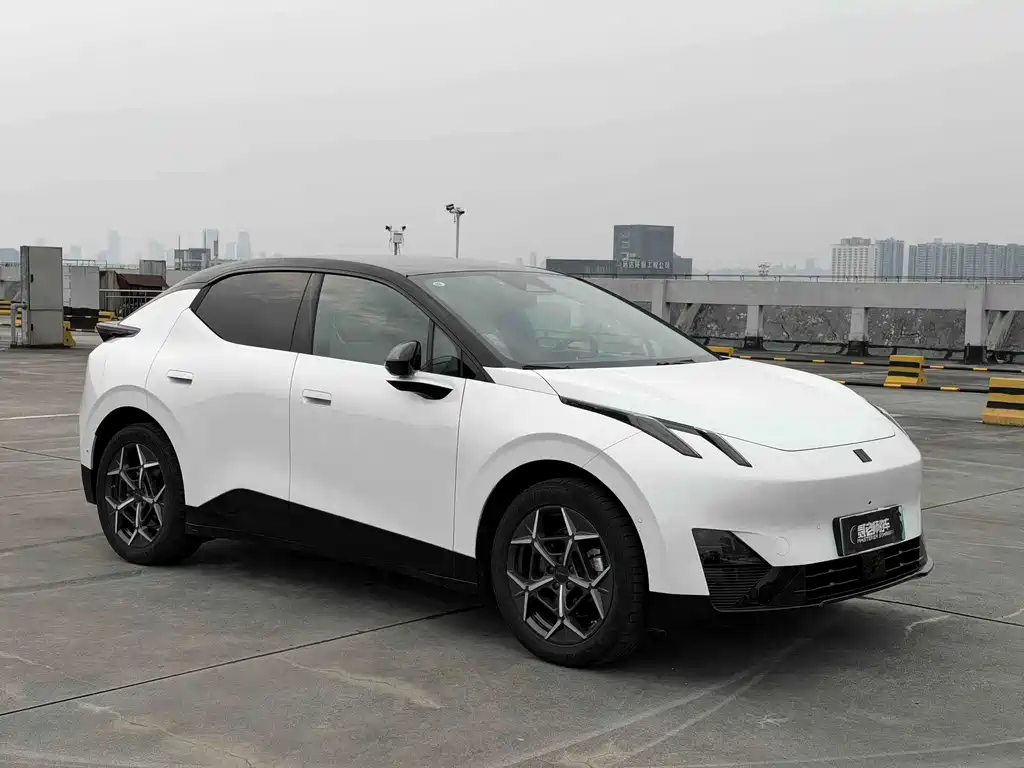 Lynk & Co 20 — миниатюра 5