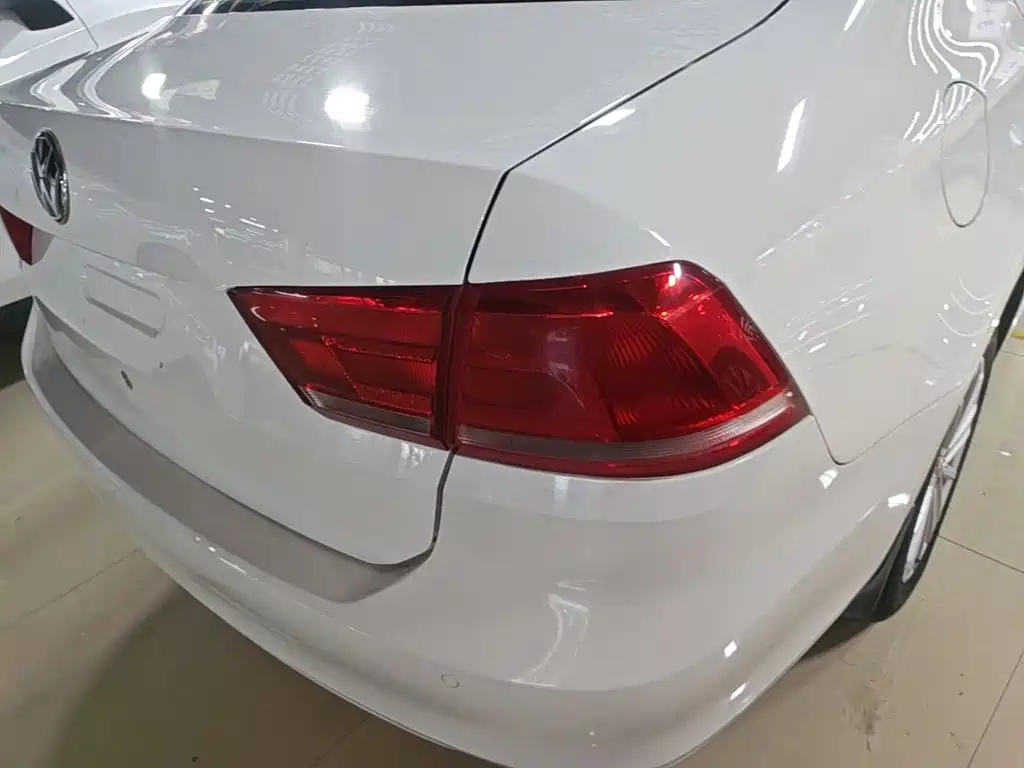 Volkswagen Santana — миниатюра 8