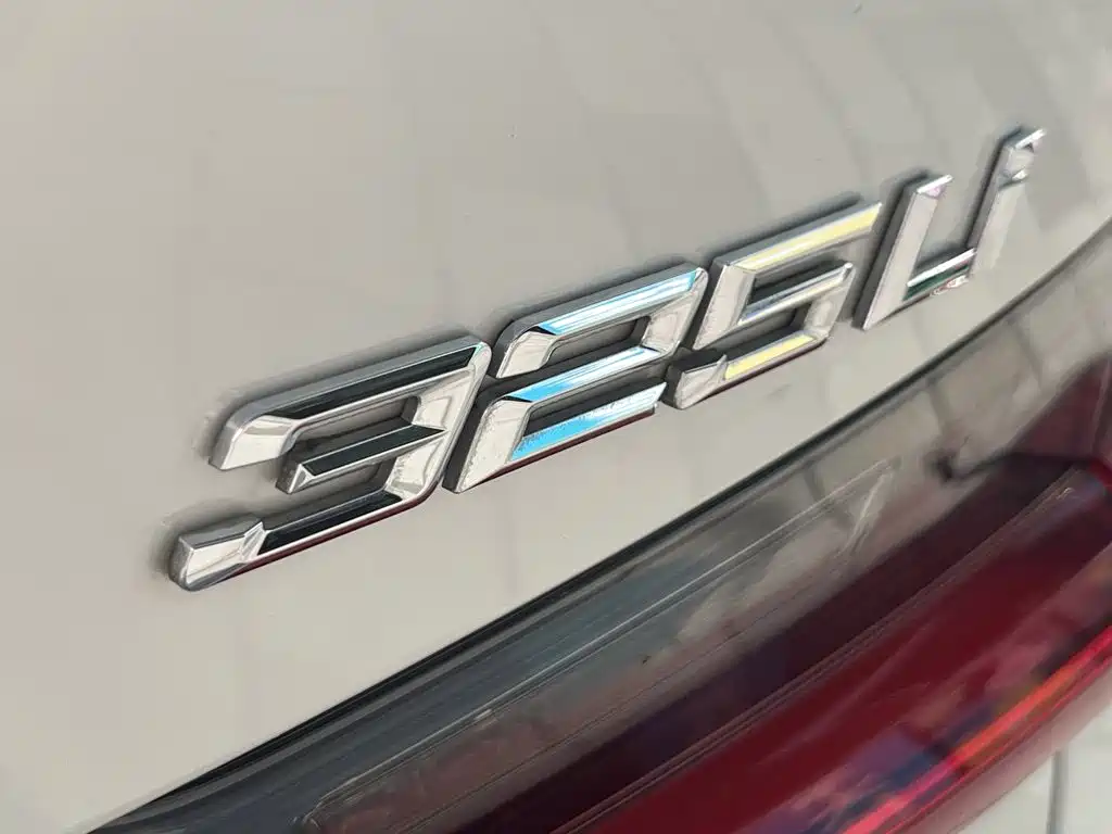 BMW 3 Series — миниатюра 27