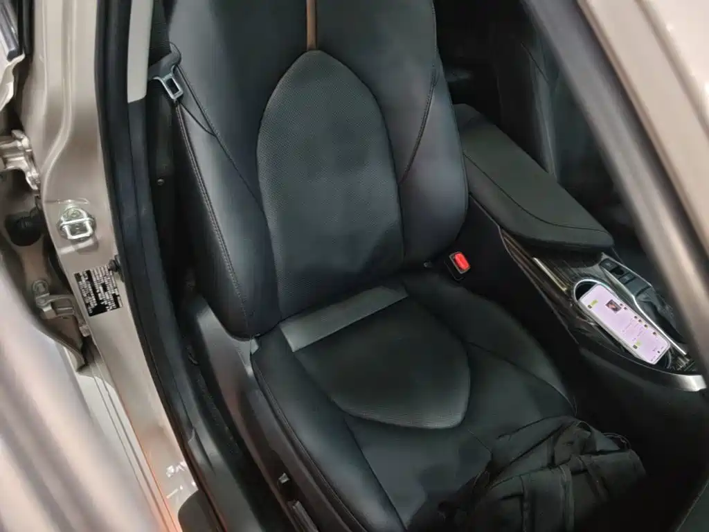 Toyota Camry — миниатюра 25