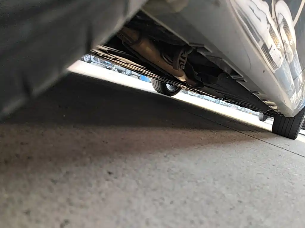 Geely L HiP — миниатюра 4