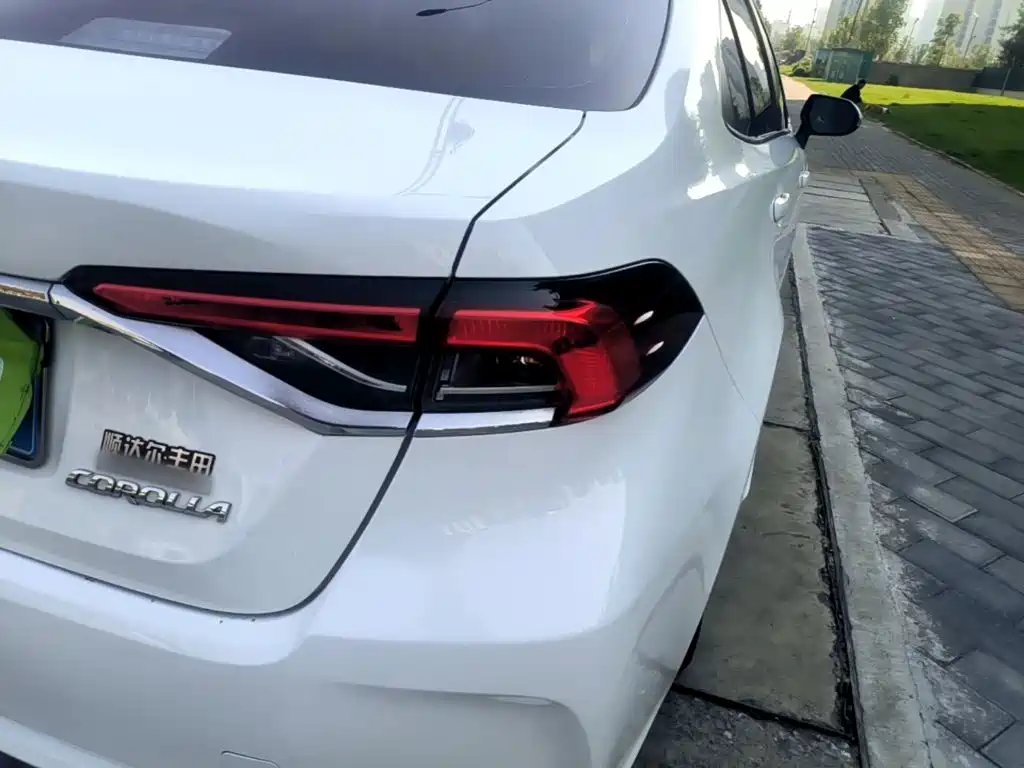Toyota Corolla — миниатюра 8