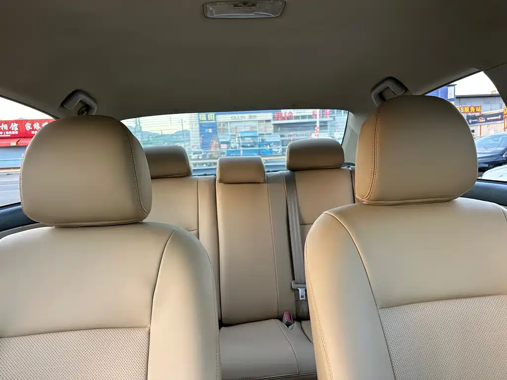 Toyota Corolla — миниатюра 13