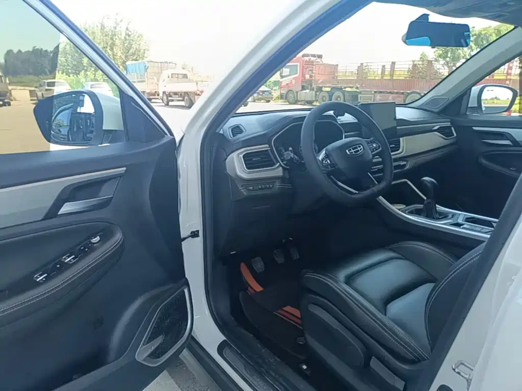 Geely Vision X6 — миниатюра 16