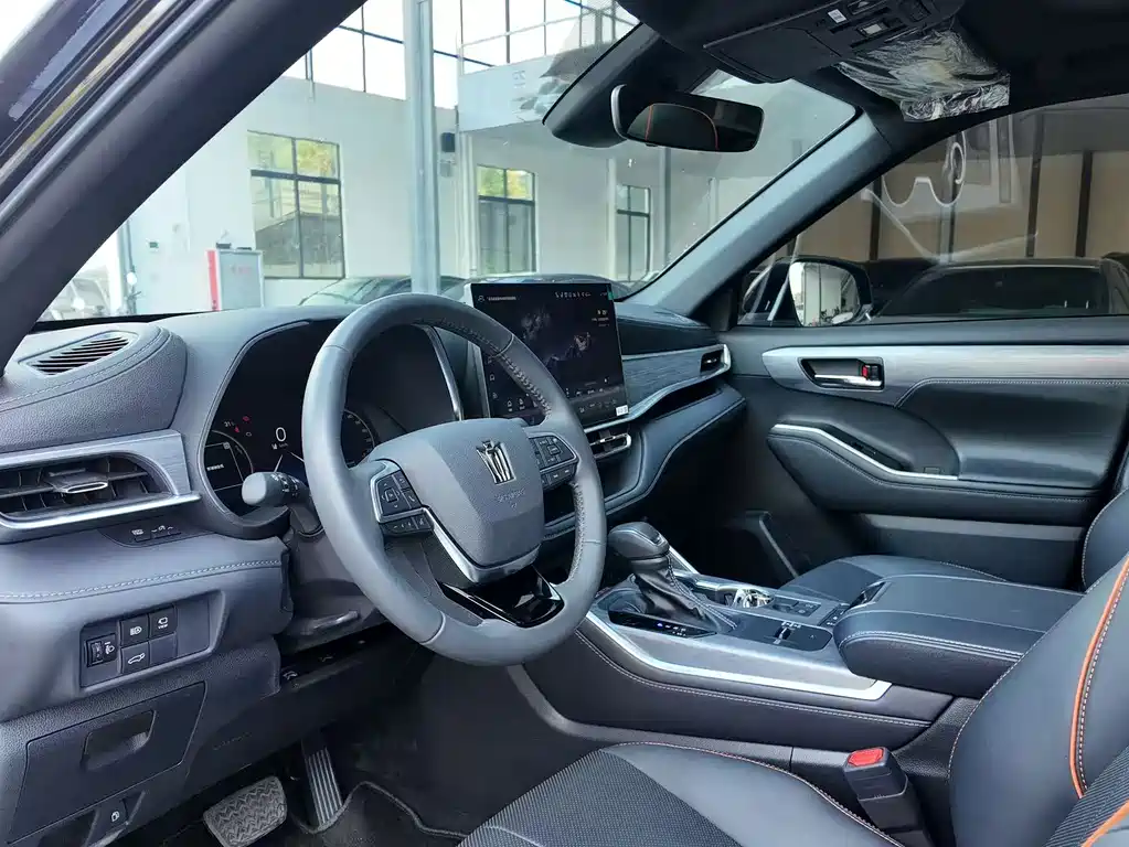 Toyota Crown Kluger — миниатюра 5