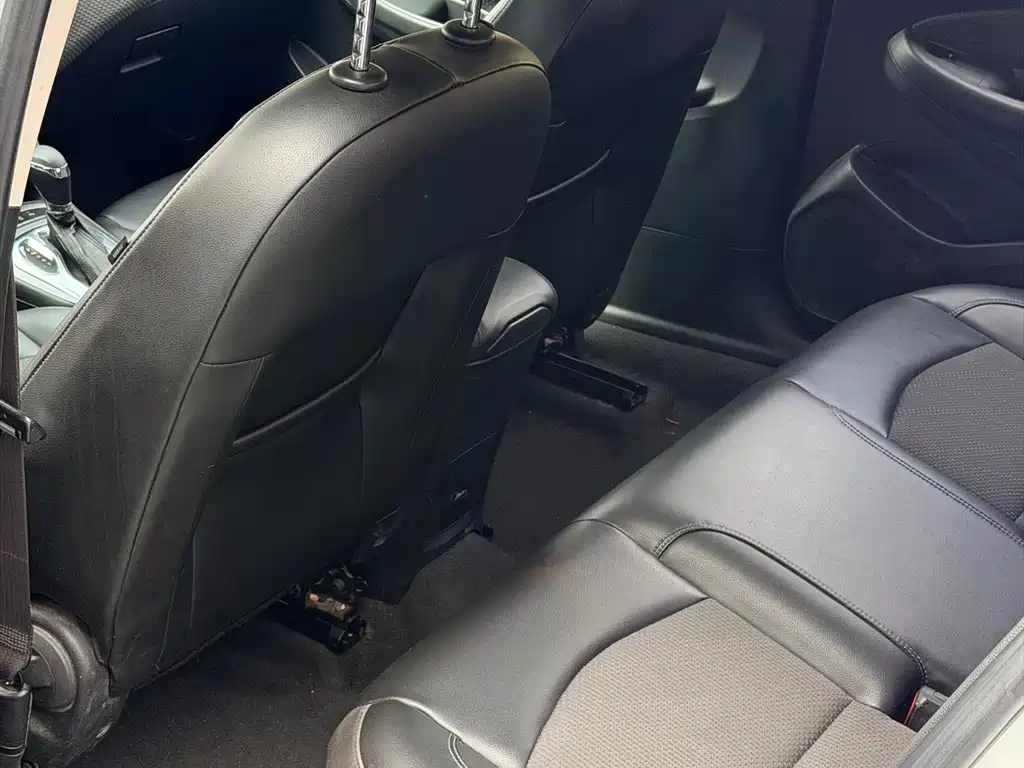 Chevrolet Cruze — миниатюра 17