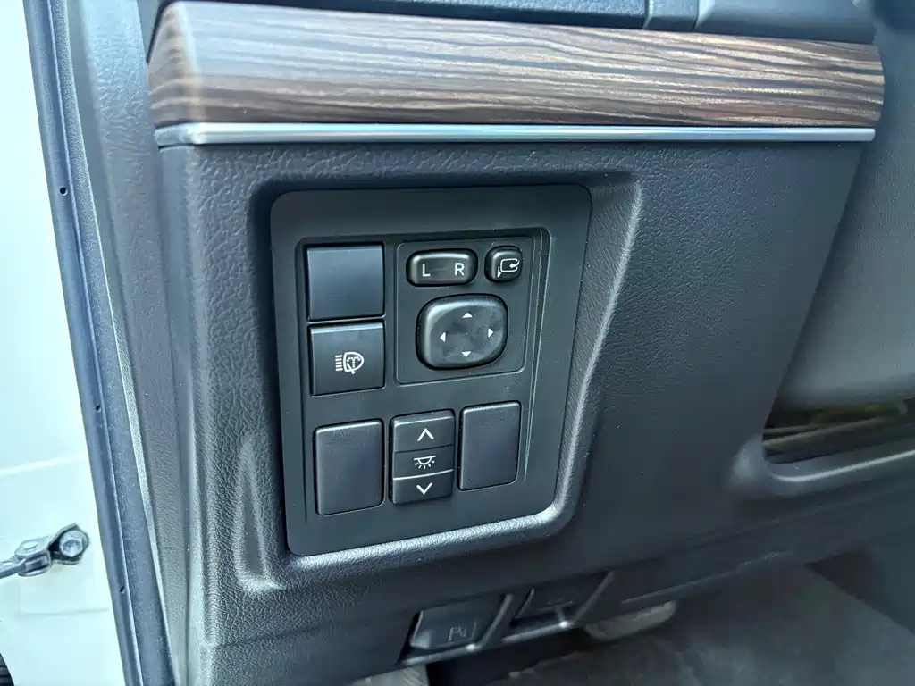 Toyota Prado — миниатюра 7