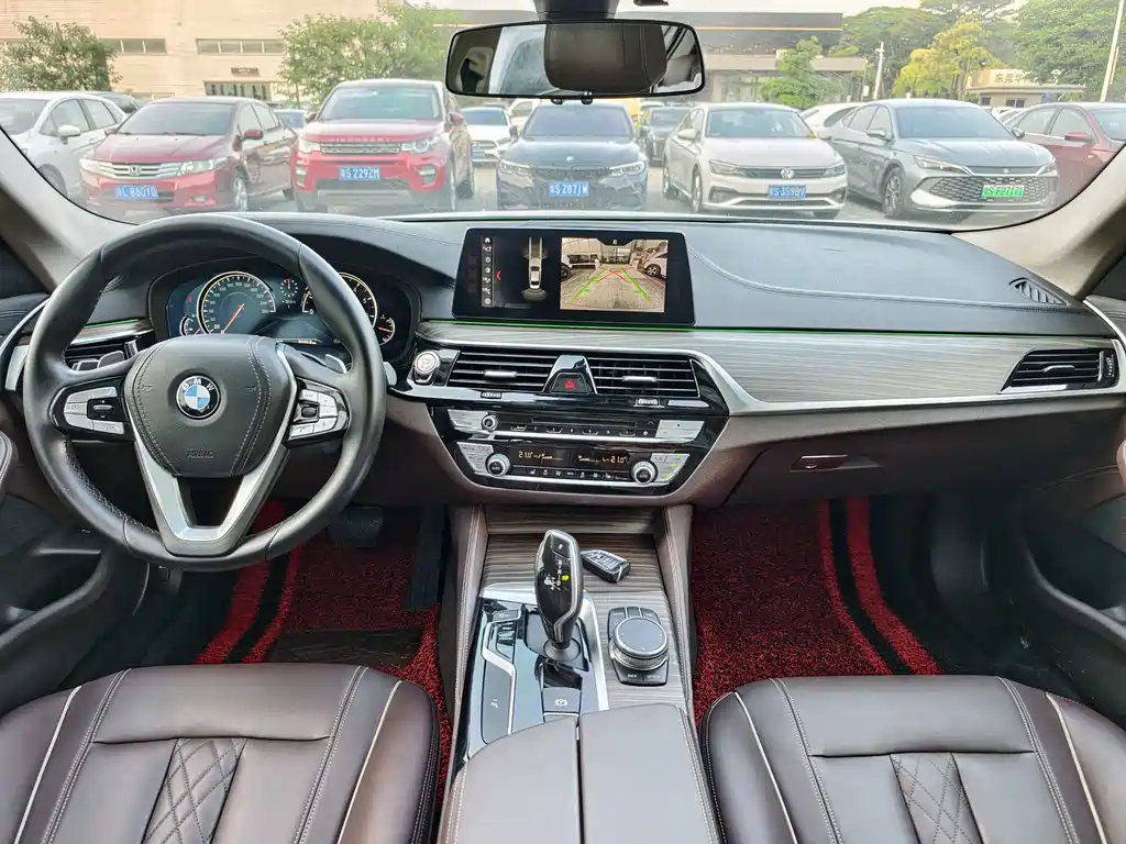BMW 5 Series — миниатюра 7