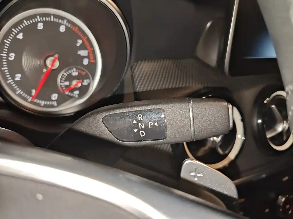 Mercedes-Benz GLA — миниатюра 10